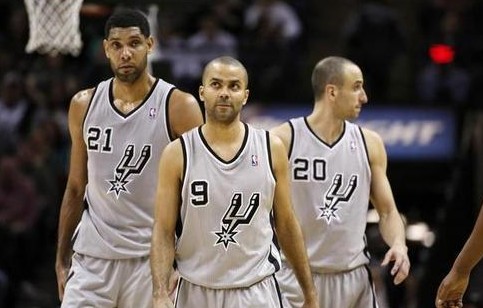 半场战报：比萨0-1帕尔马，贝内迪恰克点射（中场快讯：帕尔马1-0比萨，贝内迪恰克点球破门）