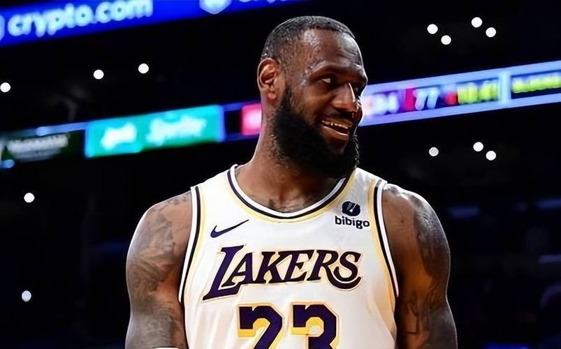 马卡：吕迪格和皇马的续约暂时被搁置，但双方都有意继续合作（马卡：皇马与吕迪格续约进程暂按暂停键，双方仍有意继续携手）