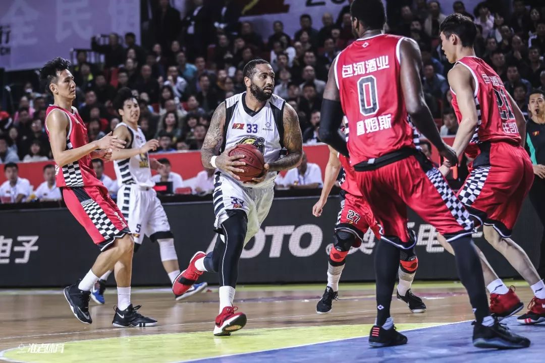 本赛季云南玉昆主场场均观众超2.2万人，带动直接消费2.3亿元（云南玉昆本季主场场均观众破2.2万，拉动2.3亿元直接消费）