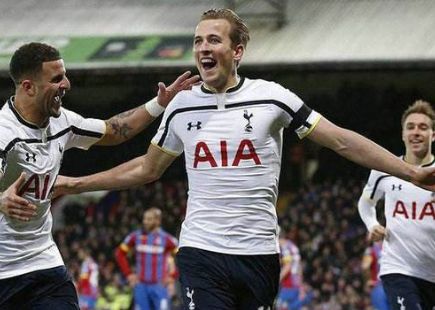 阴影中依旧 阴影中依旧