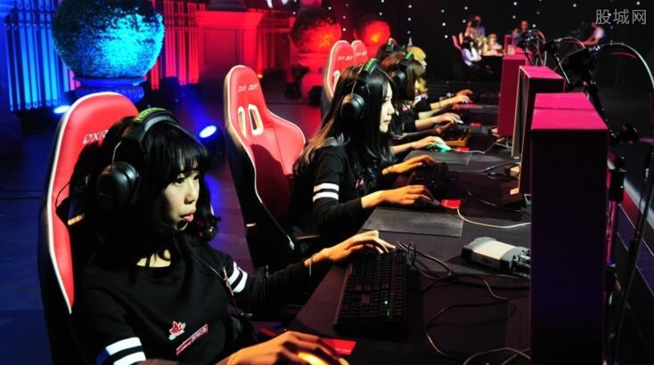 与甘伯杯时 与甘伯杯时